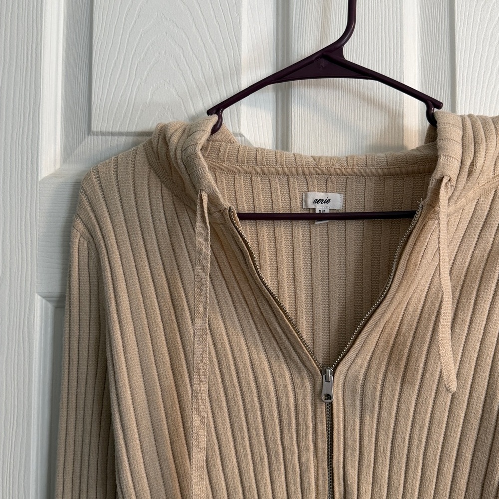AE Ribbed Zip-Up Sweater - Picture 3 of 3